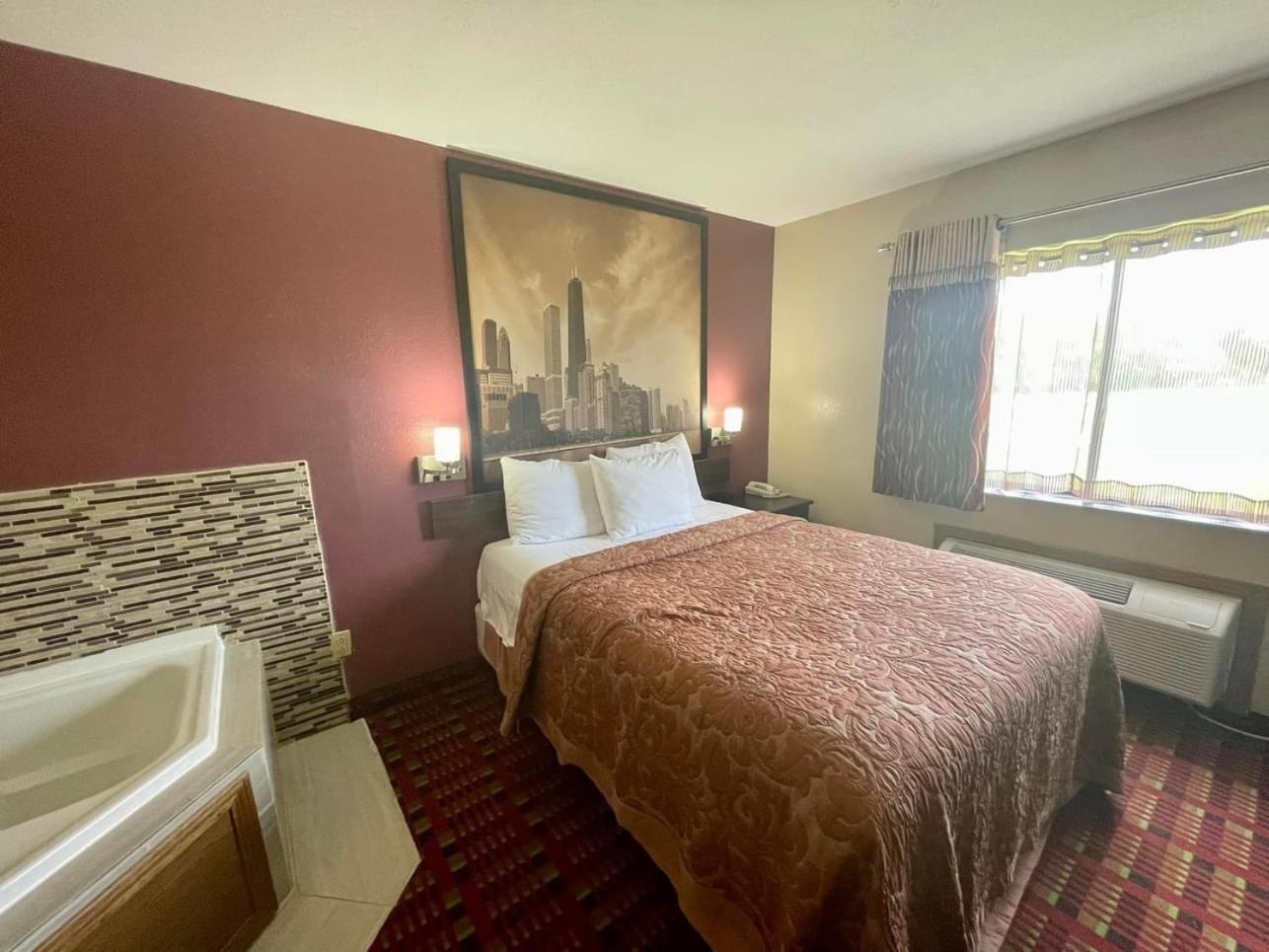 Super 8 by Wyndham Paris IL Motel Bagian luar foto
