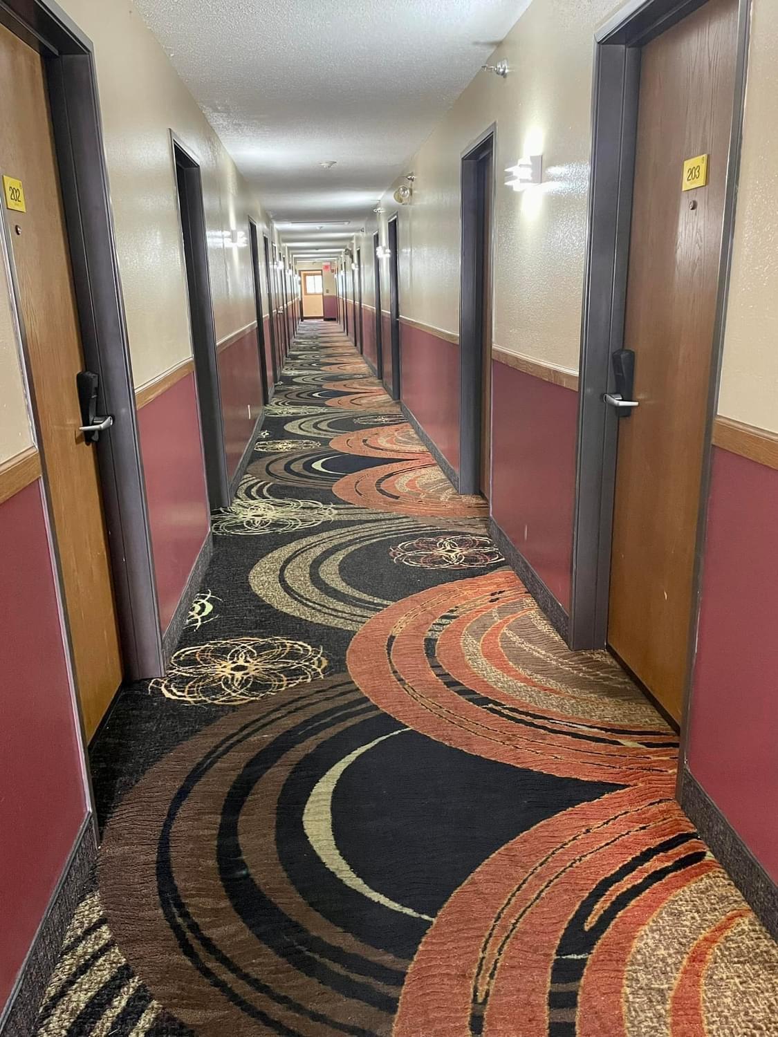 Super 8 by Wyndham Paris IL Motel Bagian luar foto